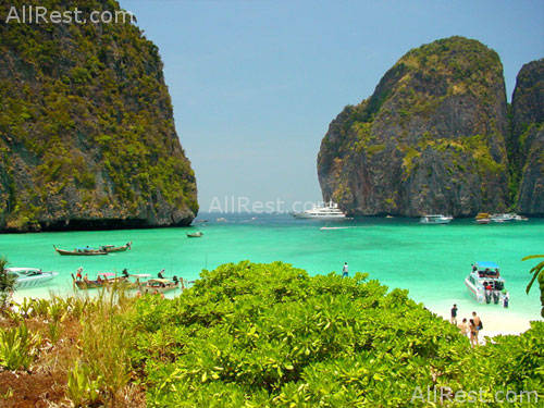 Phi Phi Island Cabana Hotel 19